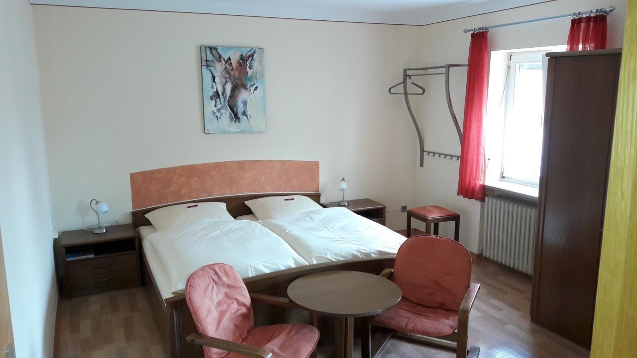 Pension "Zum Schwan" Muhr am See Екстериор снимка